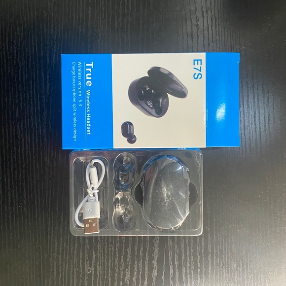 EchoPods Pro: Wireless Noise-Canceling Earbuds with Bluetooth 5.0 - Picture 1 of 5